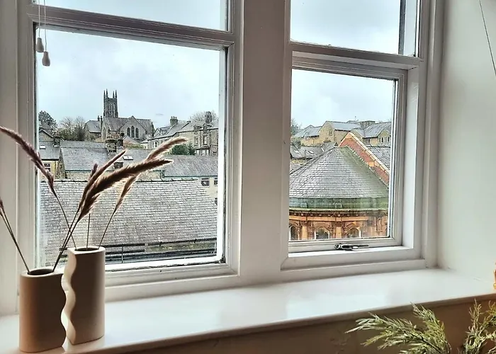 Top Floor Apartment In Central Buxton